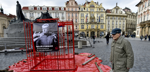 Iniciativa Bez komunistů.cz uspořádala 24. února na Staroměstském náměstí v Praze shromáždění k uctění obětí komunismu.