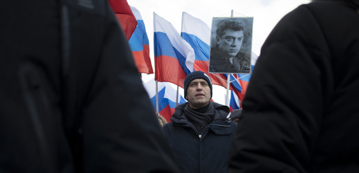 Alexej Navalnyj uctil památku Borise Němcova.