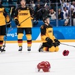 Smutek ve tváři německých hokejistů po prohraném finálovém zápase o olympijské zlato.