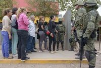 Příslušníci mexických ozbrojených složek.
