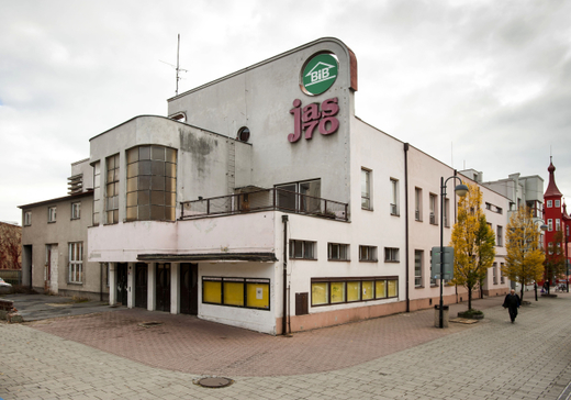 Pardubické Kino Jas 70 (dříve Kino Červeného kříže).