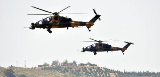 Vrtulníky turecké armády (ilustrační foto). 