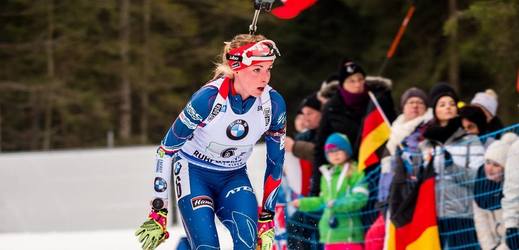 Biatlonistka Dvidová se stala juniorskou mistryní světa.