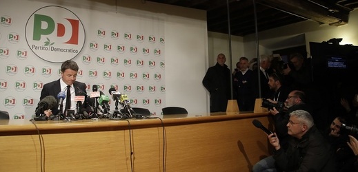 Předseda Demokratické strany a bývalý premiér Matteo Renzi skončí ve své stranické funkci.