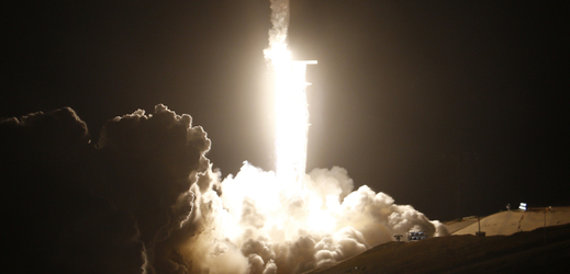 SpaceX dosud uskutečnila 50 startů rakety Falcon 9.
