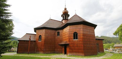 Dřevěný kostel ve Velkých Karlovicích.