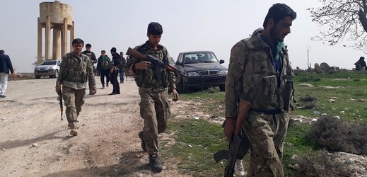 Turecká armáda se společně se syrskými povstalci dostala na okraj Afrína.