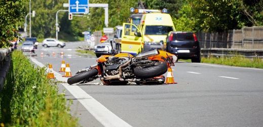 Nehoda motocyklu (ilustrační foto).
