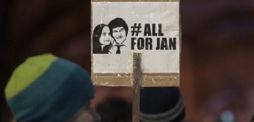 Fotografie z demonstrace kvůli zavražděnému Janu Kuciakovi a jeho snoubence.