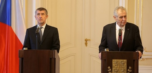 Andrej Babiš (vlevo) a prezident Miloš Zeman.