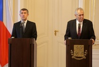 Andrej Babiš (vlevo) a prezident Miloš Zeman.