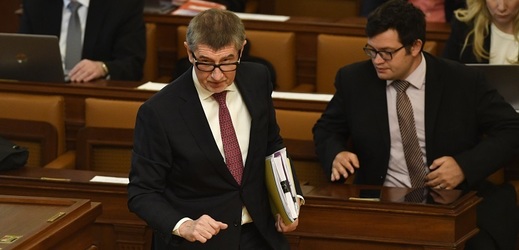 Andrej Babiš bude o vládě jednat nejméně se třemi stranami.