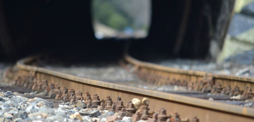 Železniční koleje (ilustrační snímek).