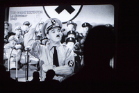 Charlie Chaplin ve filmu Diktátor.