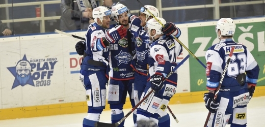 Hokejisté brněnské Komety porazili Vítkovice a postupují do semifinále.