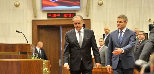 Zleva prezident Andrej Kiska a Peter Pellegrini.