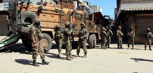 Turečtí vojáci v syrském Afrínu.