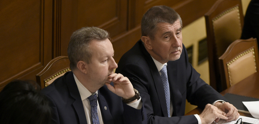 Zleva: vicepremiér Richard Brabec a premiér Andrej Babiš. 