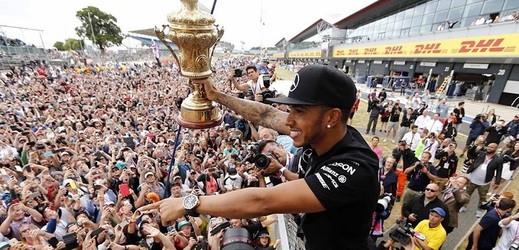Lewis Hamilton bude usilovat o pátý triumf mistra světa v kariéře.