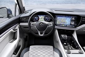 Volkswagen v novém modelu Touareg poprvé představuje zcela digitalizovanou přístrojovou desku.