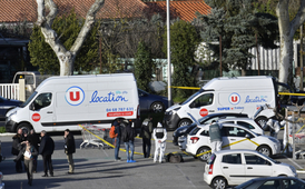 Zemřel zraněný četník, který se vyměnil ve Francii za rukojmí