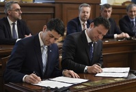 Zleva předseda Sněmovny reprezentantů USA Paul Ryan a předseda Poslanecké sněmovny Radek Vondráček.