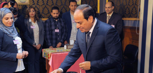 Dosavadní egyptský prezident Abdal Fattáh Sísí.