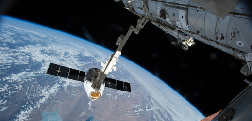 K ISS dorazila nákladní loď Dragon (ilustrační foto).