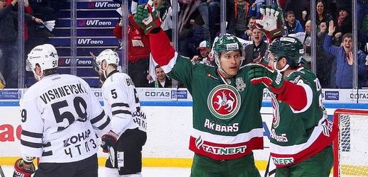 Radující hráči Kazaně po vstřelené brance.
