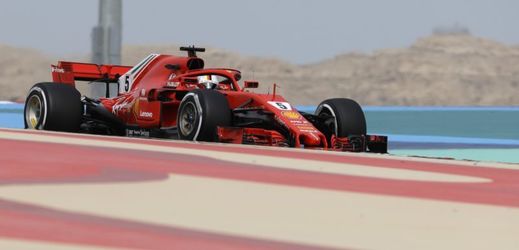 V trénincích na Velkou cenu Bahrajnu bylo nejrychlejší Ferrari.