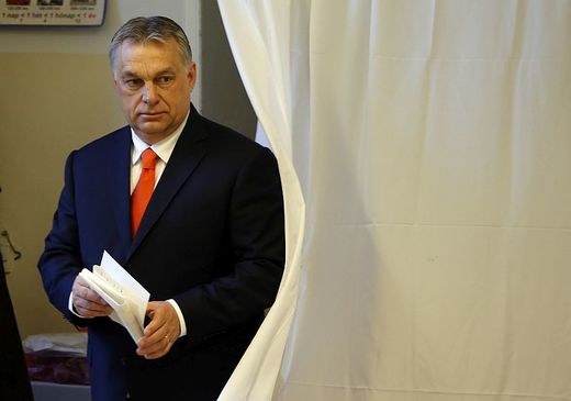 Poté, co Orbán ve škole nedaleko svého domova v Budapešti odevzdal hlas, tento odpůrce migrace slíbil, že bude bojovat za svou zemi.