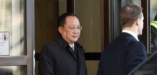 Severokorejský ministr zahraničí Ri Jong-ho.
