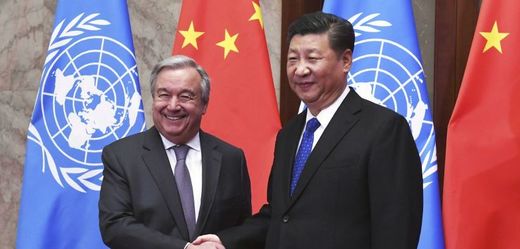 Čínský prezident Si Ťin-pching (vpravo). 