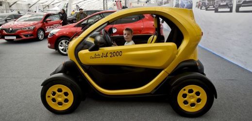 Na výstavě nechybí ani Renault Twizy, zástupce elektromobilů.