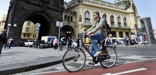 Cyklisté v centru Prahy jsou problém.