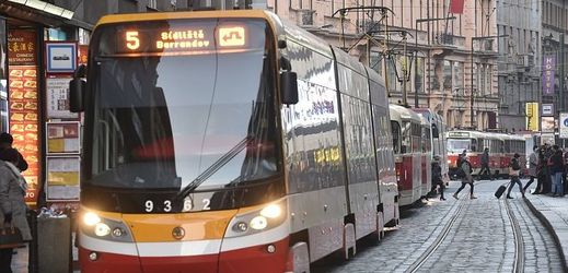Od nedělních 04.30 do 18.00 bude v obou směrech přerušen provoz tramvají mezi zastávkami Lazarská - Jindřišská přes Václavské náměstí.