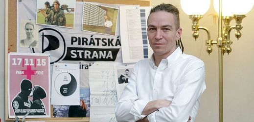 Šéf Pirátů Ivan Bartoš.