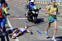 Maratonec měl velký náskok, kousek před cílem ale zkolaboval.
