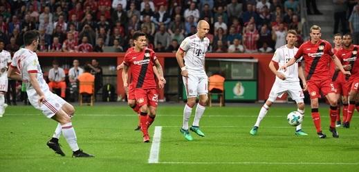 Bayer Leverkusen v zápase německého poháru proti Bayernu Mnichov.