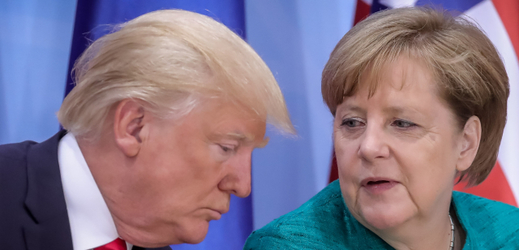 Donald Trump s kancléřkou Angelou Merkelovou.
