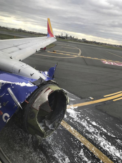 Poškození motoru bylo příčinou vážné letecké nehody letadla Boeing 737.
