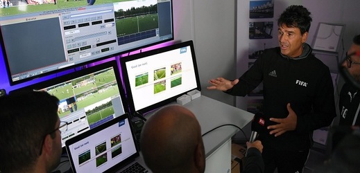 Šéf komise rozhodčích FIFA Massimo Busacca se vyjádřil k videu.