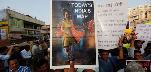 Protesty po nedávném znásilnění a zabití osmileté dívky na severozápadě Indie.