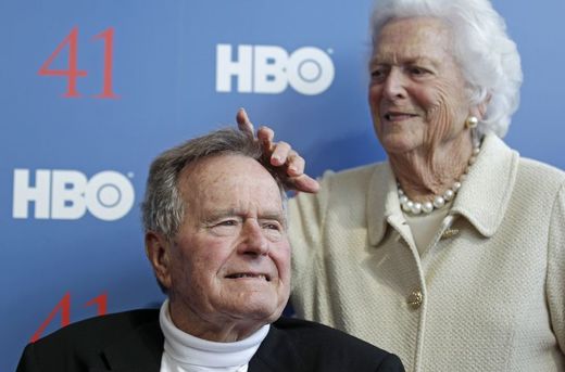 Barbara Bushová s manželem, exprezidentem Georgem Bushem starším.