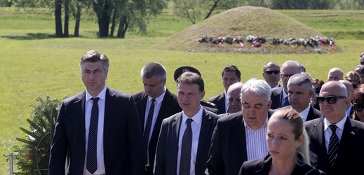 Uctění památky bývalého koncentračního tábora Jasenovac.