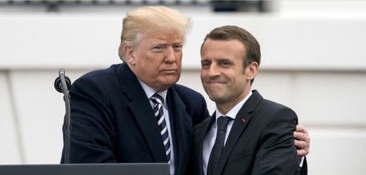 Americký prezident Donald Trump (vlevo) a francouzský prezident Emmanuel Macron.