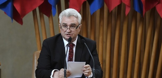 Předseda Senátu Milan Štěch.