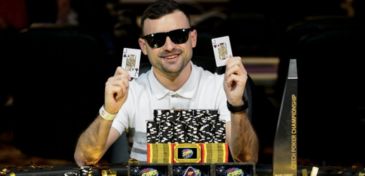 Poker už zná svého mistra ČR: je jím Ukrajinec Raul Gusyev.