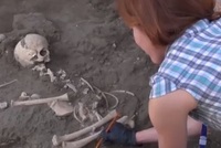 Při údržbě termálních lázní v Pompejích objevili kostru dítěte.