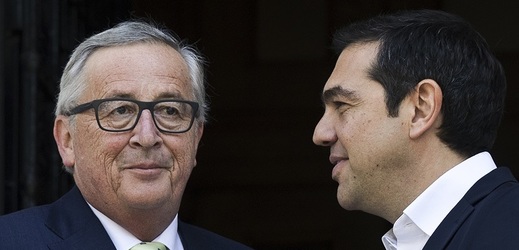 Zleva Jean-Claude Juncker a řecký premiér Alexis Tsipras.